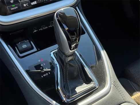 Used 2023 Subaru Outback Premium image 18