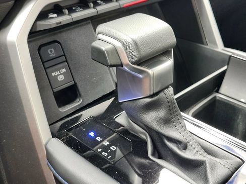 Used 2023 Toyota Tundra Platinum AWD/4WD image 27