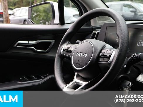 Used 2025 Kia Sportage LX FWD image 27