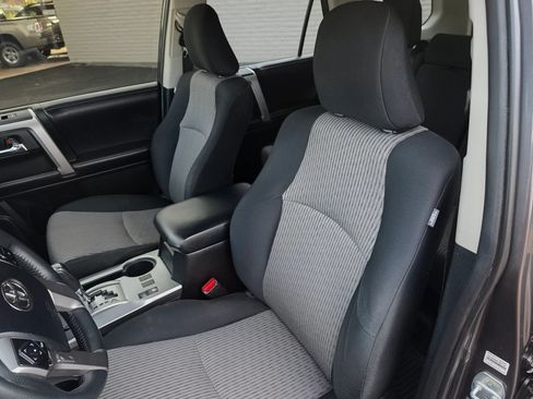 Used 2018 Toyota 4Runner SR5 AWD/4WD image 14