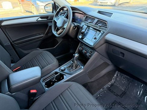 Used 2022 Volkswagen Tiguan S image 51