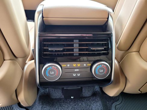 New 2026 Land Rover Range Rover Long Wheelbase SE AWD/4WD image 14