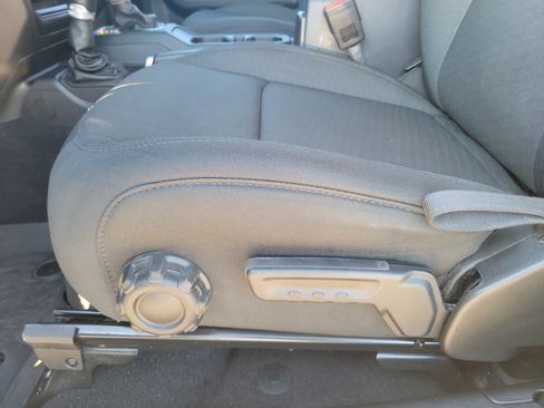 Used 2021 Jeep Wrangler Sport w/ Technology Group image 18