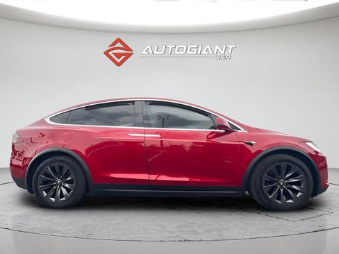 Used 2018 Tesla Model X 100D AWD/4WD image 11