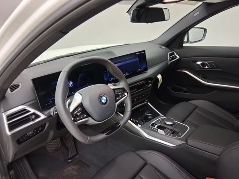 New 2026 BMW 330i Sedan w/ Convenience Package RWD image 4