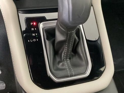 Used 2025 Subaru Forester Premium image 23