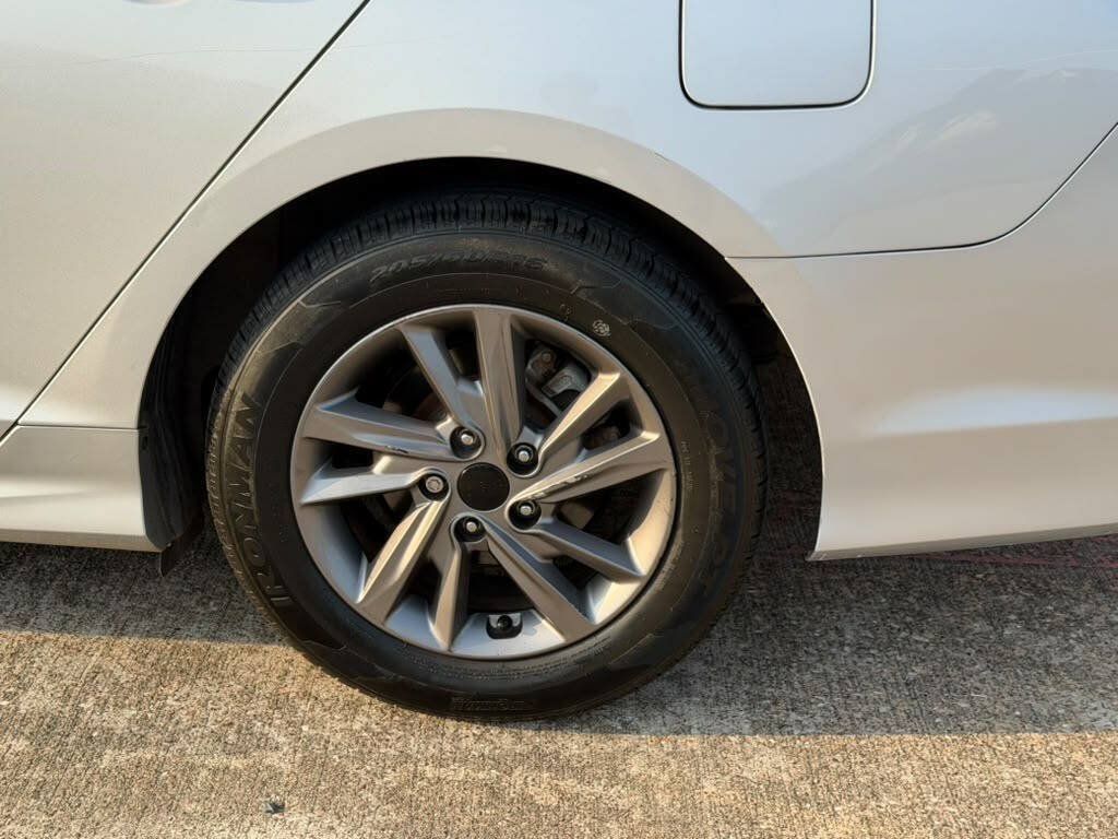 Used 2018 Hyundai Sonata SE FWD image 17