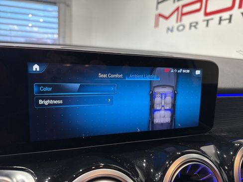 Used 2023 Mercedes-Benz EQB 300 4MATIC w/ Exclusive Package image 23