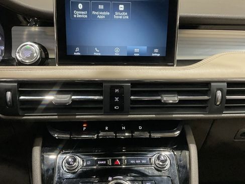 Used 2021 Lincoln Corsair Standard w/ Premium Package image 17