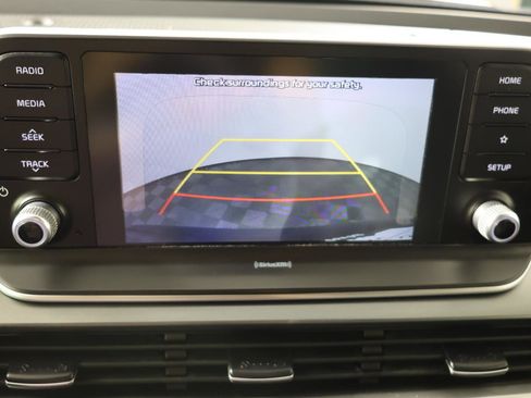 Used 2020 Kia Telluride LX FWD image 17