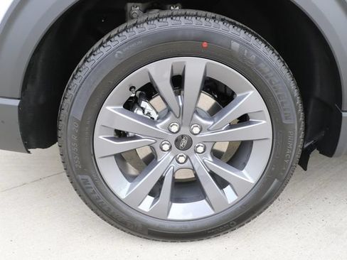 New 2026 Ford Explorer Active w/ Active Comfort Package AWD/4WD image 8