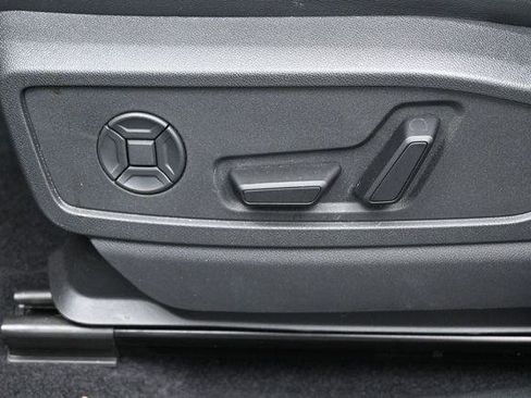 Certified 2025 Audi Q5 Premium w/ Convenience Package AWD/4WD image 10