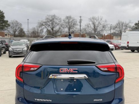 Used 2021 GMC Terrain SLE w/ Driver Convenience Package AWD/4WD image 16