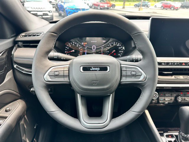 New 2025 Jeep Compass Limited w/ Sun & Sound Group AWD/4WD image 14