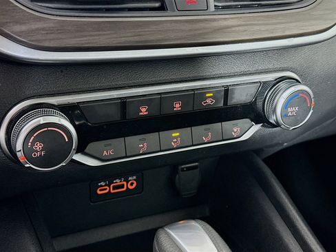 Used 2025 Nissan Altima 2.5 SV image 22