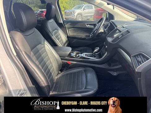Used 2017 Ford Edge SEL w/ Equipment Group 201A AWD/4WD image 17