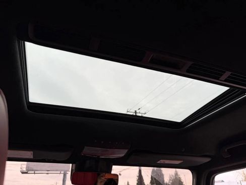 Used 2019 Mercedes-Benz G 63 AMG AMG G 63 AWD 4MATIC 4dr SUV image 39