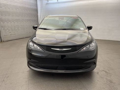 New 2026 Chrysler Voyager LX image 6