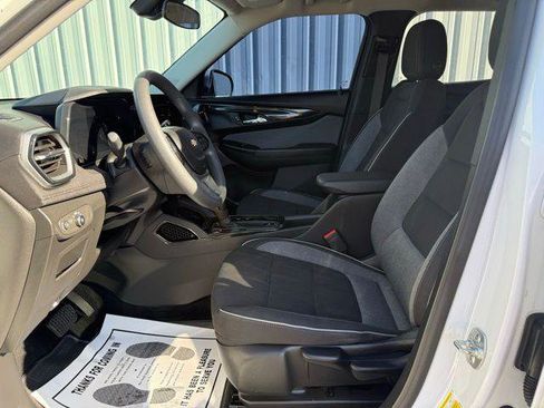 Used 2024 Chevrolet TrailBlazer LT image 7