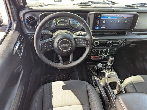 Used 2024 Jeep Wrangler Unlimited Rubicon 4xe image 25