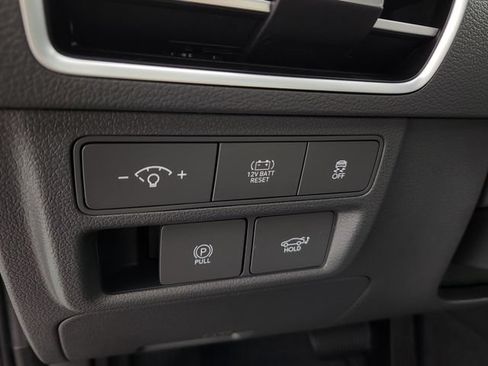Certified 2025 Hyundai Sonata Limited FWD image 22