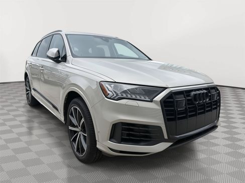 Used 2023 Audi Q7 3.0T Premium Plus w/ Premium Plus Package AWD/4WD image 3