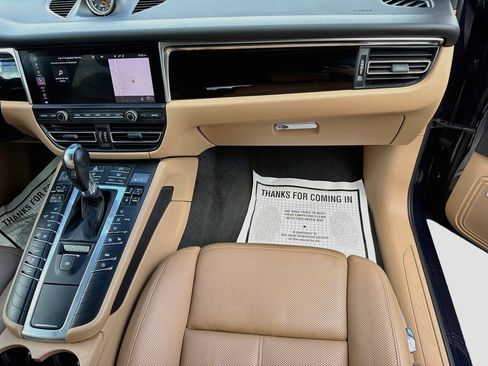Used 2020 Porsche Macan AWD/4WD image 18