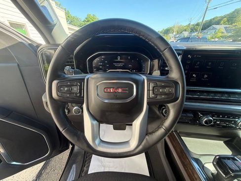 Used 2024 GMC Sierra 1500 Elevation w/ X31 Off-Road Package AWD/4WD image 13