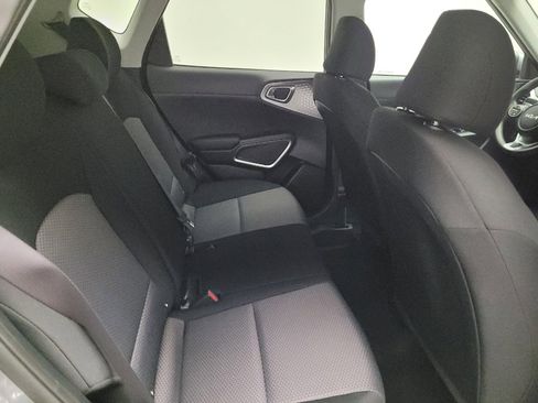 Used 2023 Kia Soul LX w/ LX Technology Package image 19