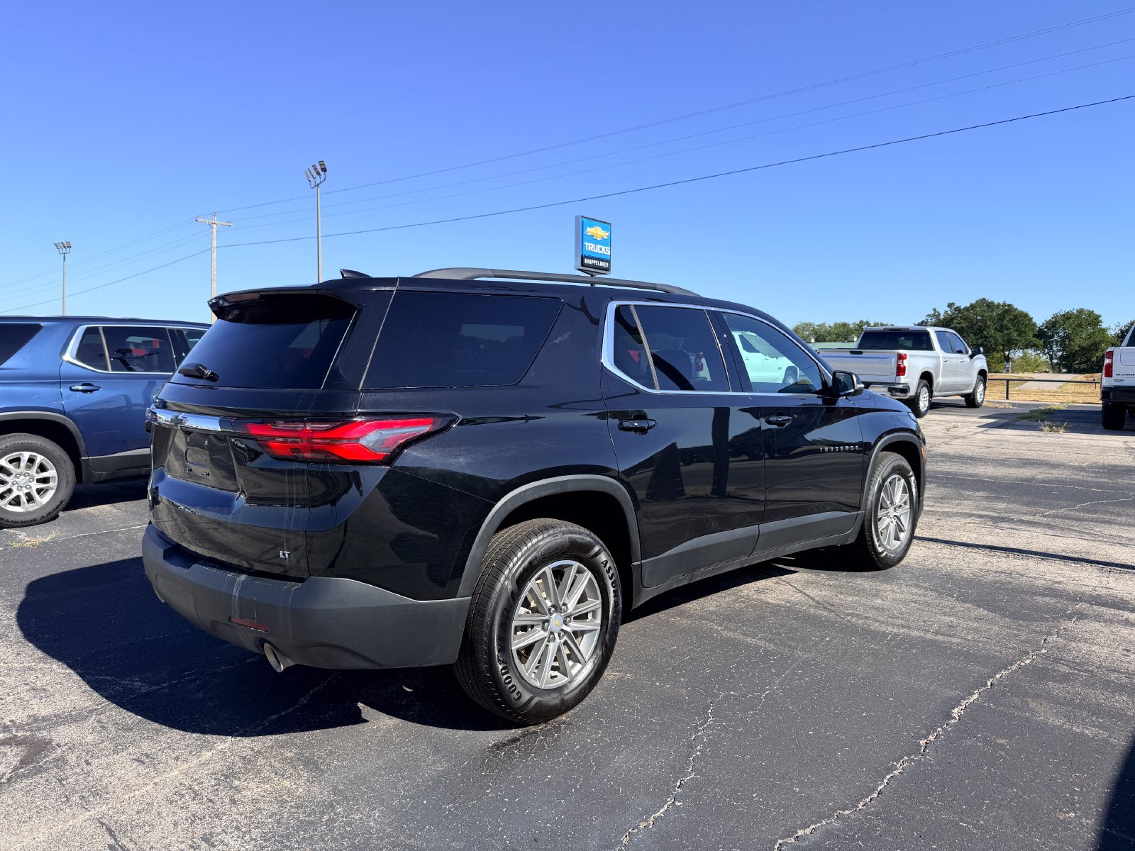 Used 2023 Chevrolet Traverse LT w/ LPO, Floor Liner Package AWD/4WD image 6