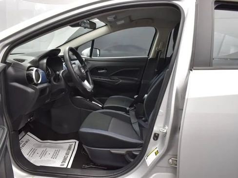 Used 2025 Nissan Versa SV FWD image 14