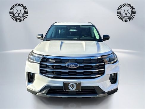 New 2026 Ford Explorer Active image 2