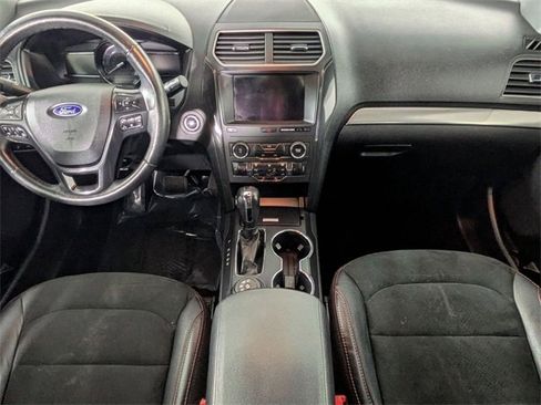 Used 2019 Ford Explorer XLT w/ Equipment Group 202A image 27