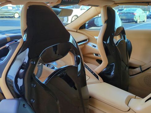 Used 2021 Chevrolet Corvette Stingray Premium Conv w/ Z51 Performance Package image 32