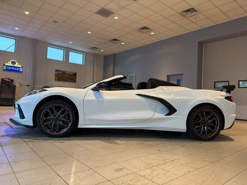 Used 2025 Chevrolet Corvette Stingray Premium Conv w/ Z51 Performance Package image 31