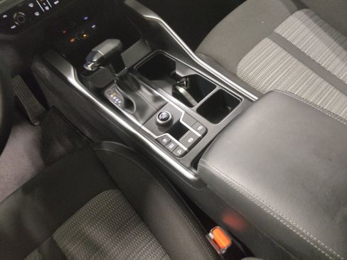 Used 2024 Kia Sorento LX FWD image 26