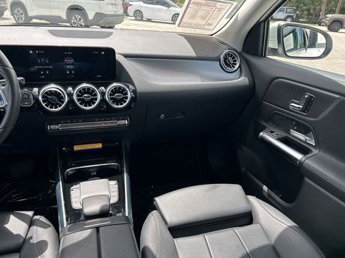 Used 2022 Mercedes-Benz GLA 250 image 11