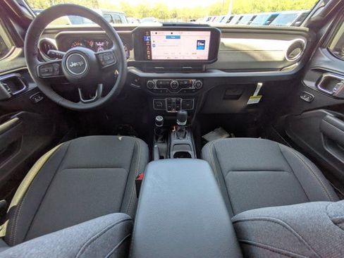 New 2025 Jeep Gladiator Sport image 13