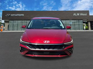 Used 2024 Hyundai Elantra SEL w/ Convenience Package FWD video 2
