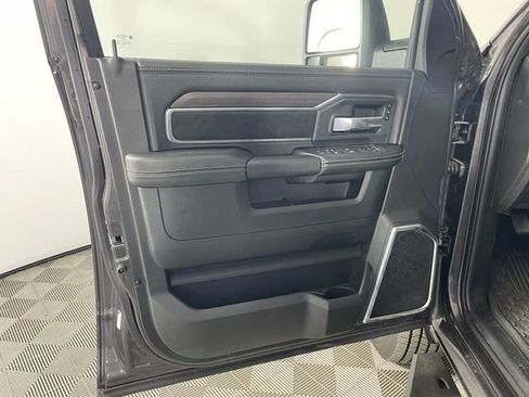 Used 2025 RAM 3500 Laramie w/ Towing Technology Group AWD/4WD image 12