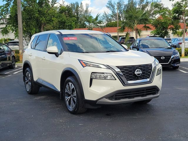 Used 2023 Nissan Rogue SV FWD image 3