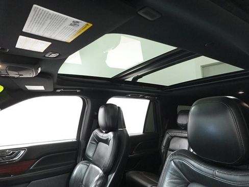 Used 2021 Lincoln Navigator L Reserve image 12