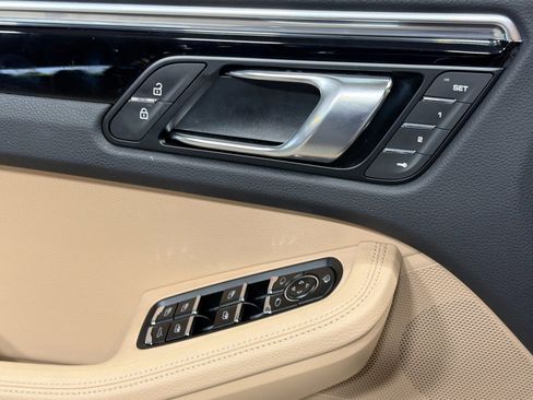 Certified 2026 Porsche Macan S AWD/4WD image 22