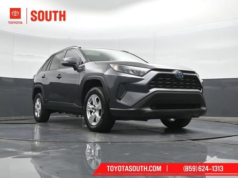 Used 2021 Toyota RAV4 LE AWD/4WD image 37