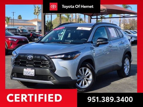 Used 2026 Toyota Corolla Cross LE image 1