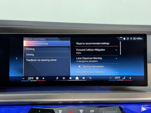 Used 2023 BMW i7 xDrive60 w/ Executive Package 2 image 31