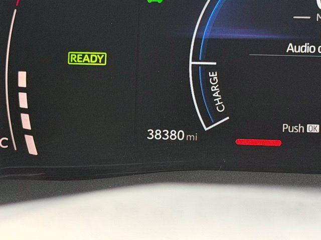 Used 2025 Toyota Camry LE FWD image 25