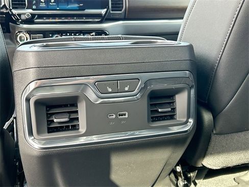 New 2025 Chevrolet Silverado 3500 High Country w/ Technology Package image 22
