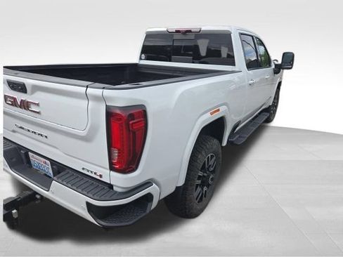 Used 2020 GMC Sierra 2500 AT4 w/ AT4 Premium Package AWD/4WD image 4
