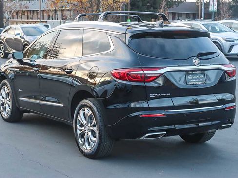 Used 2021 Buick Enclave Avenir w/ Avenir Technology Package image 2